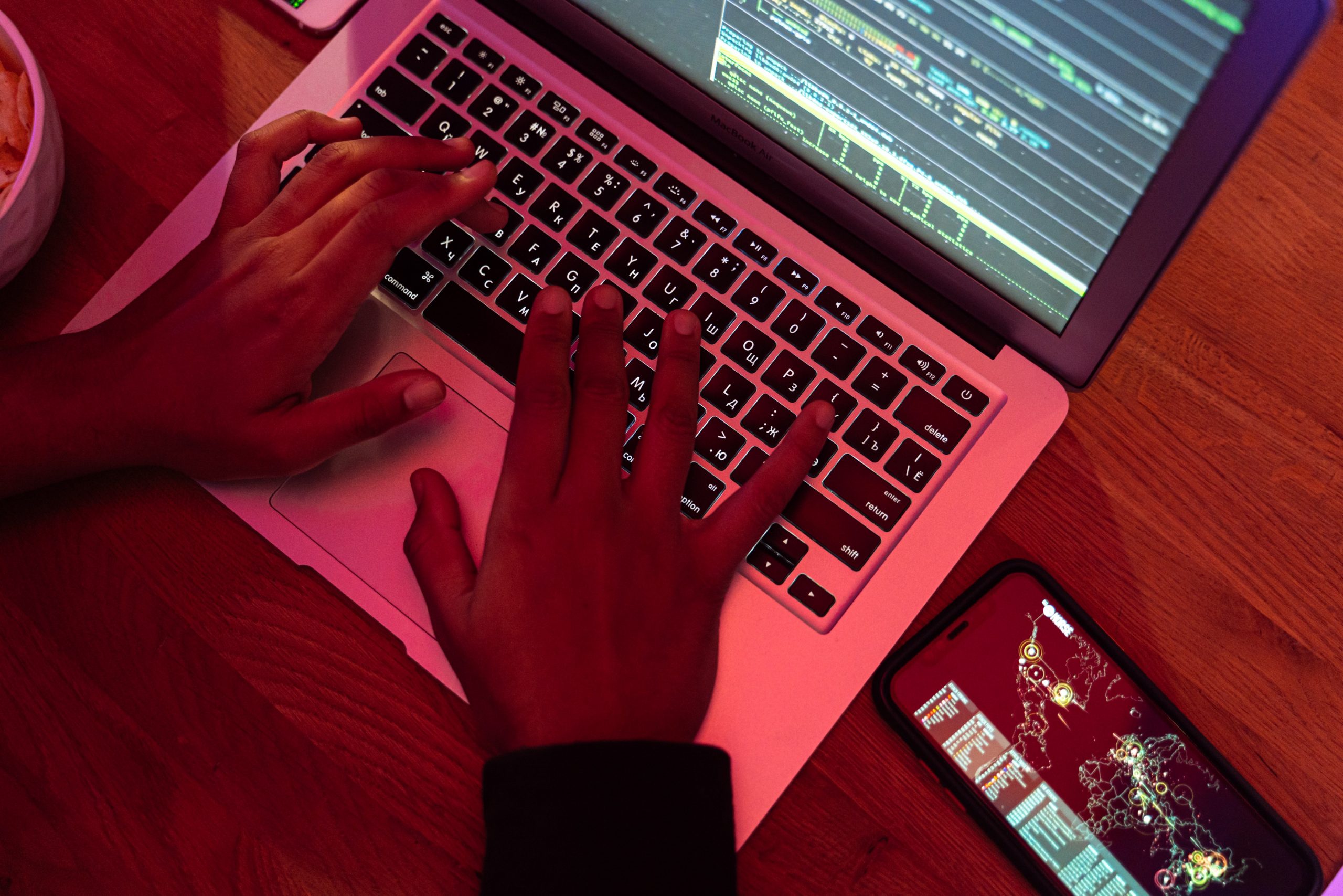 Spyware on the rise, be careful of mobile gadget gifts